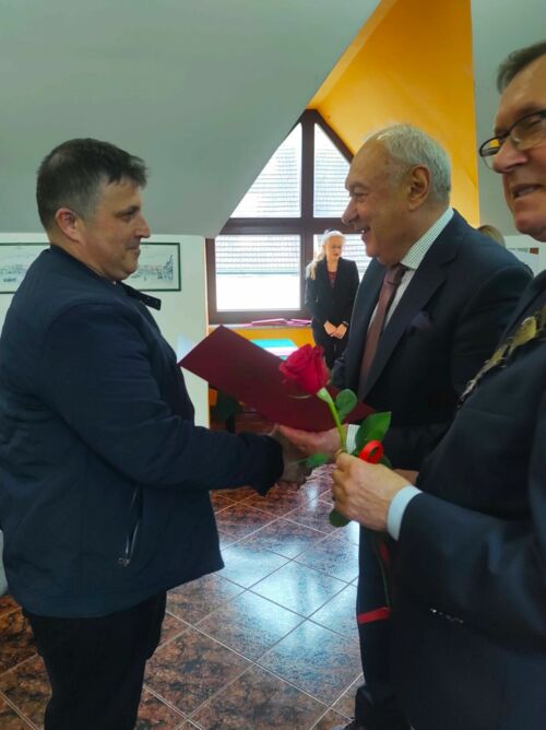 Poan Witold Śpiewok podczas odbioru dyplomu z okazji 25- lecia działalności. Podczas Walnego Zgromadzenia Pan Witold został również odznaczony Honorową Odznaką Rzemiosła.